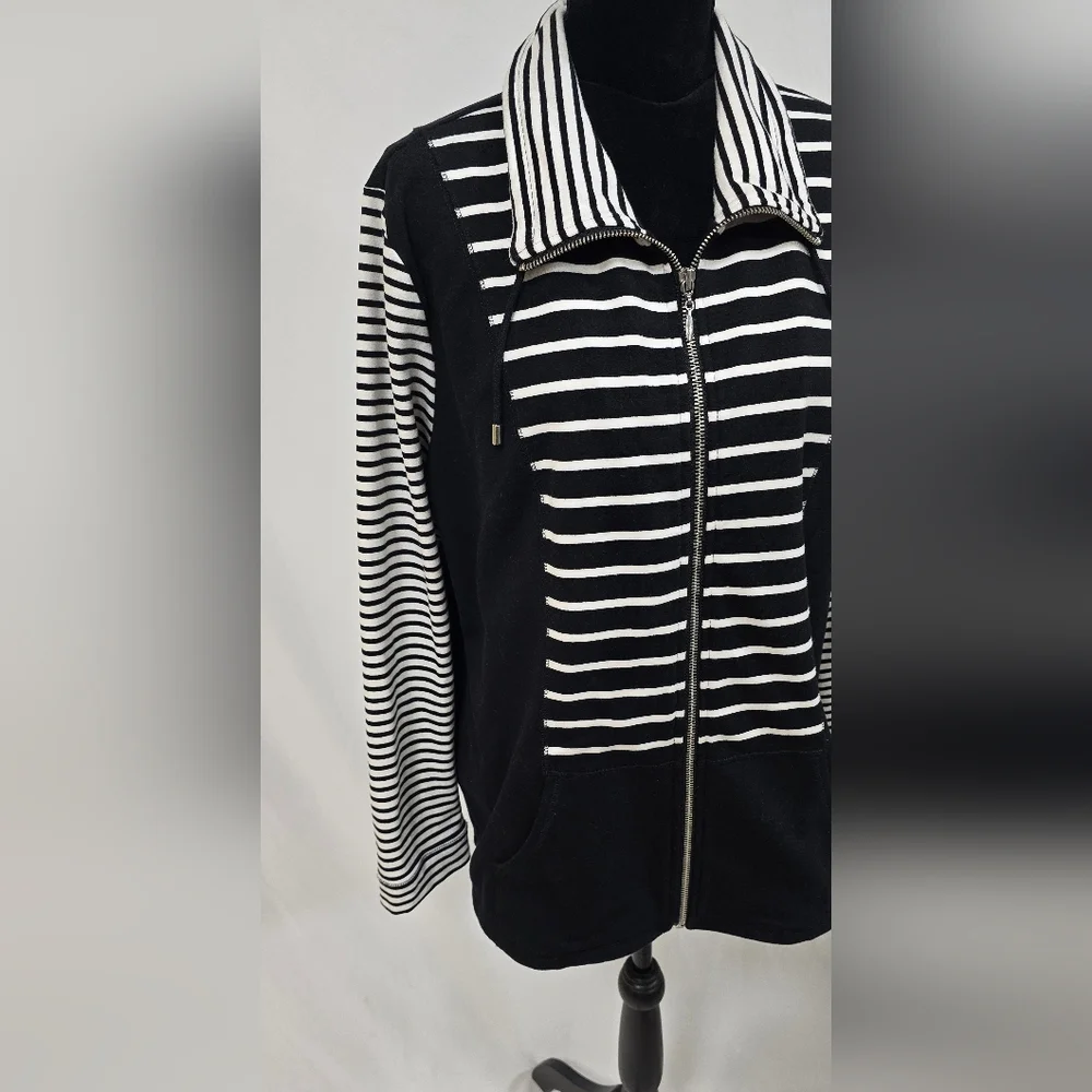 Chico’s Zenergy jacket women 3/XL  striped black/white athleisure outdoor - Picture 2 of 7